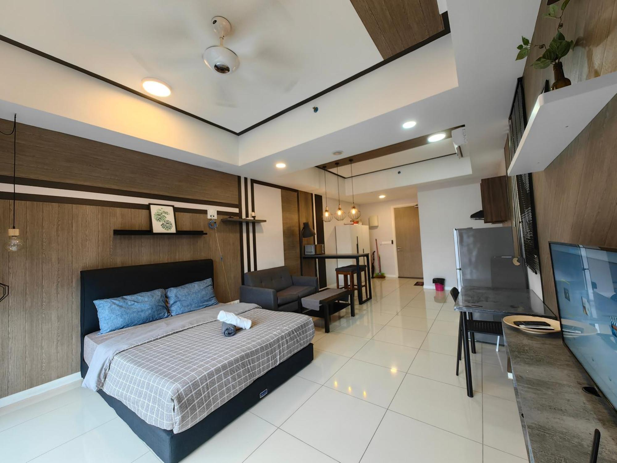 Icon Residenz Icon City, By De Harlequins Apartemen *