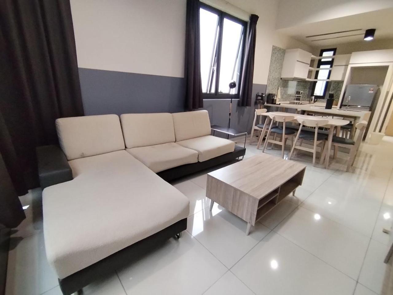Apartemen Icon Residenz Icon City, By De Harlequins